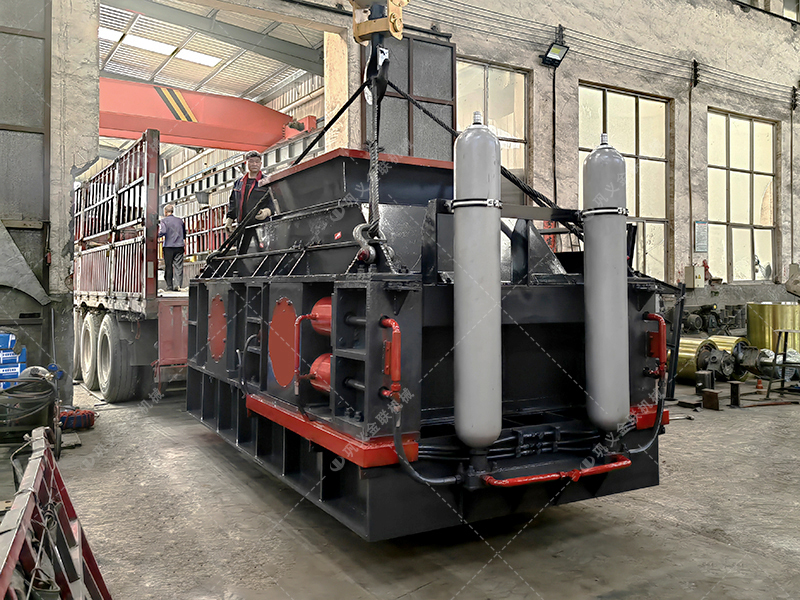 两台2PG1510液压对辊蜜柚免费观看视频在线发往湖北襄阳