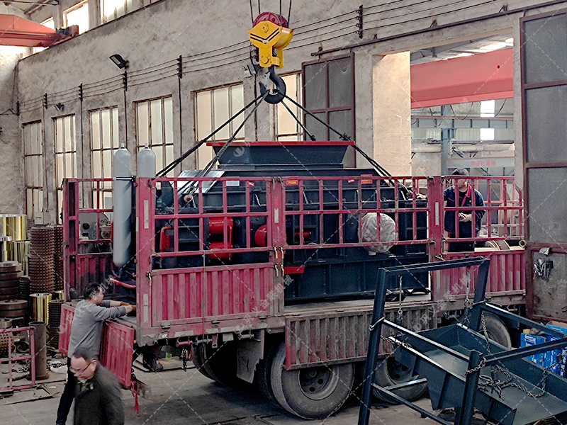 两台2PG1510液压对辊蜜柚免费观看视频在线发往湖北襄阳