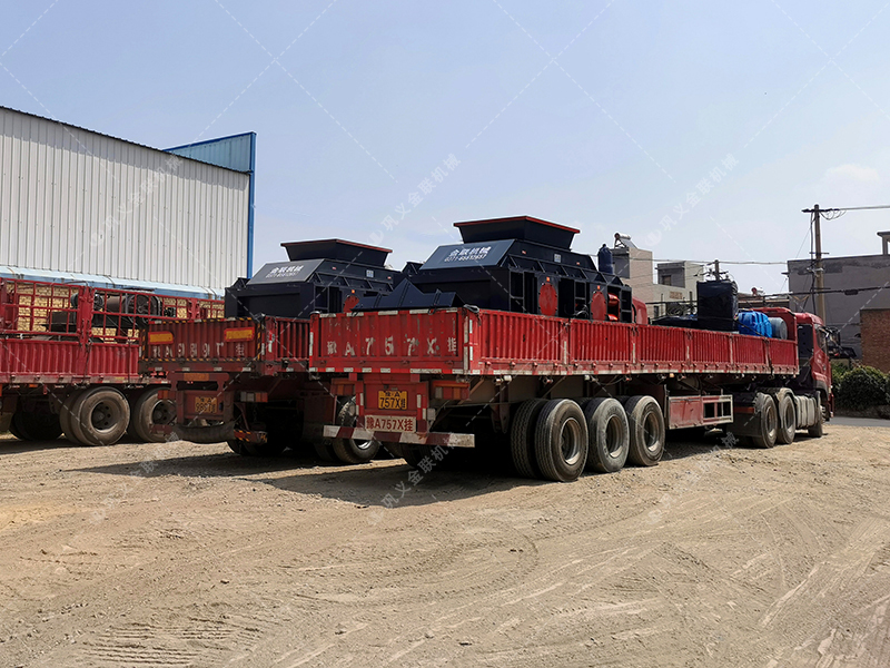 两台2PG1510液压对辊蜜柚免费观看视频在线发往湖北襄阳